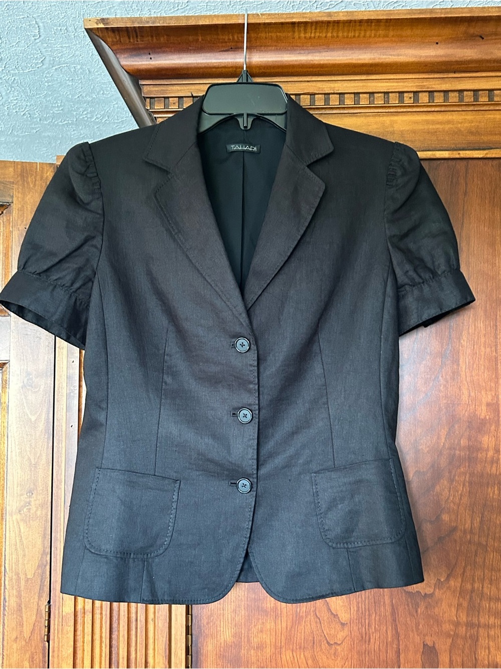 Tahari Black Short-Sleeve Tailored Blazer with Patch Pockets, Stitching Details - Picture 2 of 15